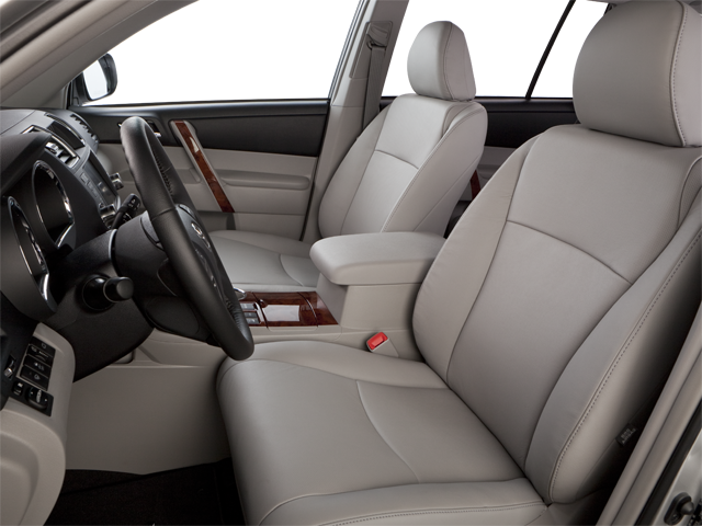 2011 Toyota Highlander SE