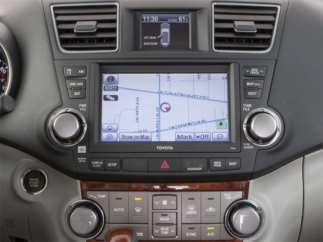 2011 Toyota Highlander SE