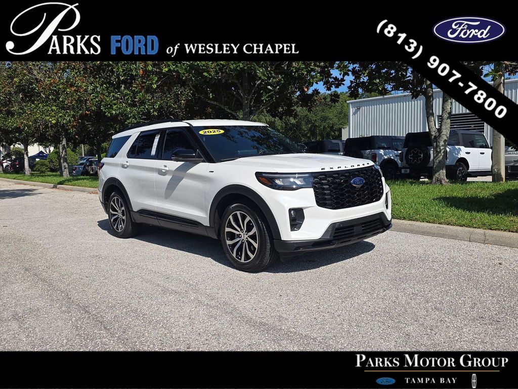 2025 Ford Explorer ST-Line