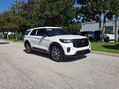 2025 Ford Explorer ST-Line