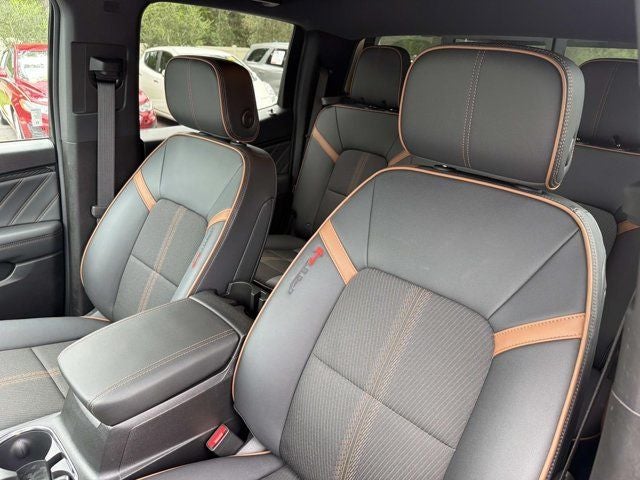 2024 GMC Canyon AT4