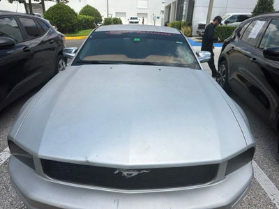 2005 Ford Mustang Deluxe