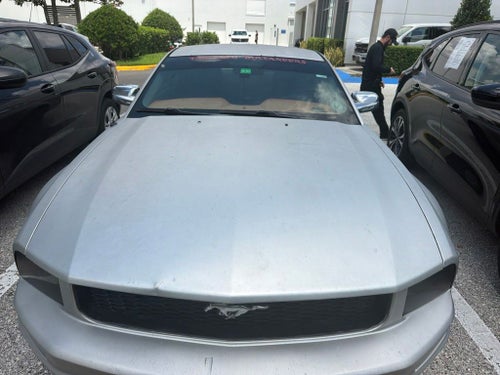 2005 Ford Mustang Deluxe