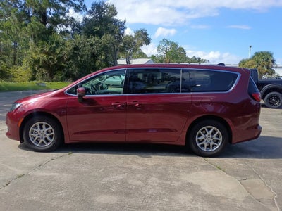 2023 Chrysler Voyager LX