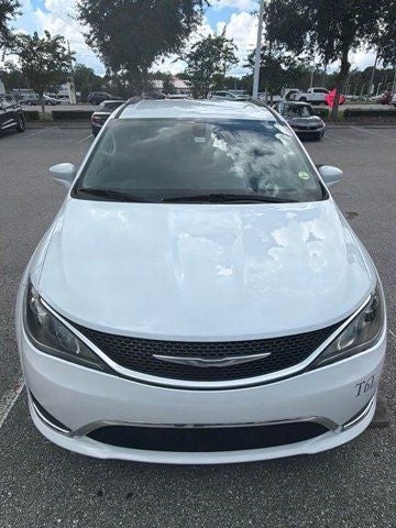 2020 Chrysler Pacifica Touring