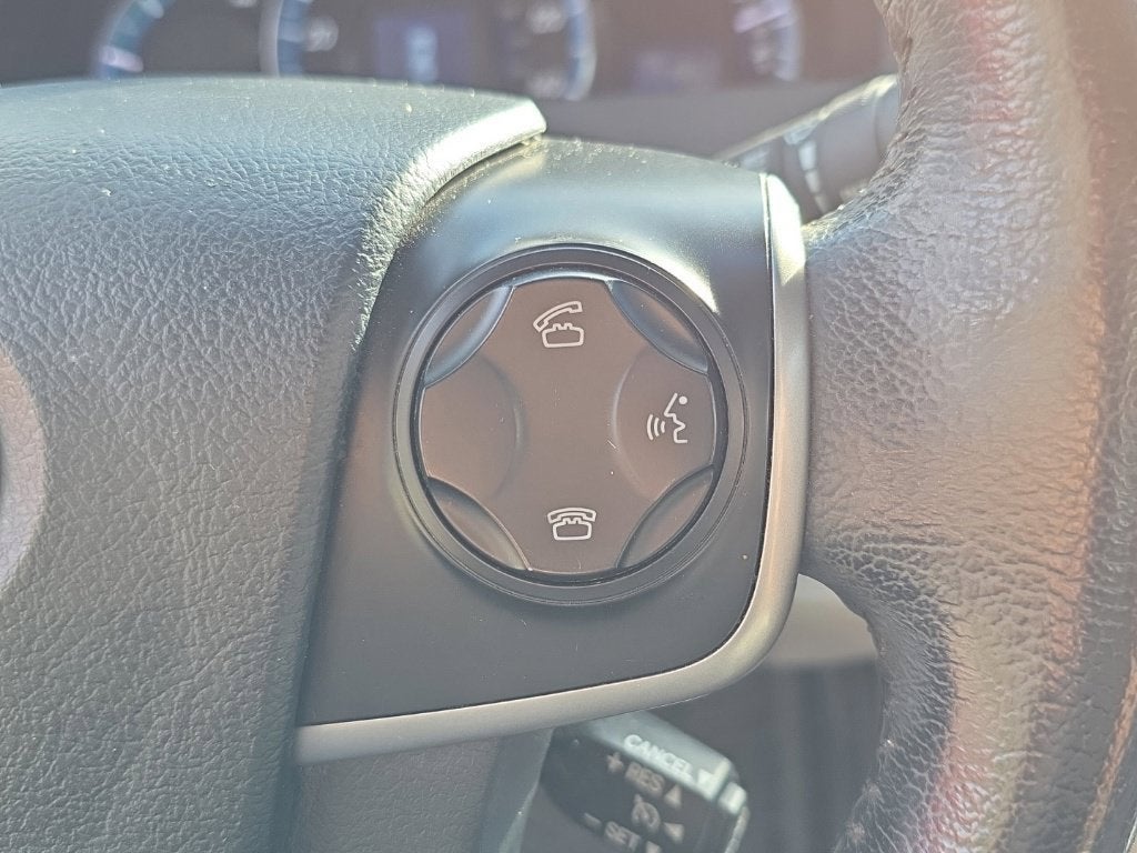 2012 Toyota Camry Hybrid XLE