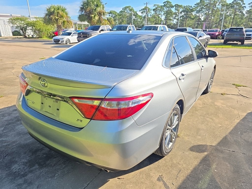 2015 Toyota Camry SE