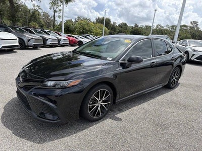2024 Toyota Camry SE