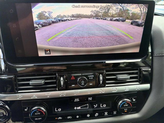 2026 Nissan Pathfinder SV