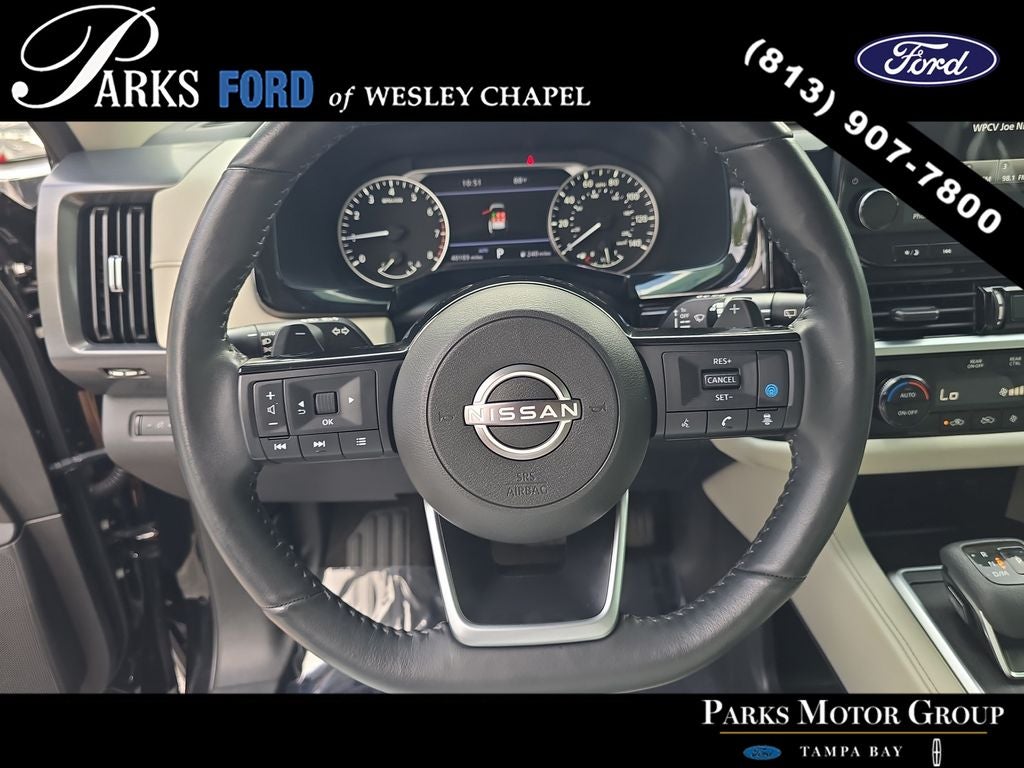 2023 Nissan Pathfinder SL