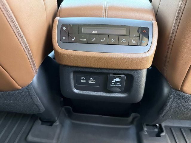 2024 Nissan Pathfinder Platinum