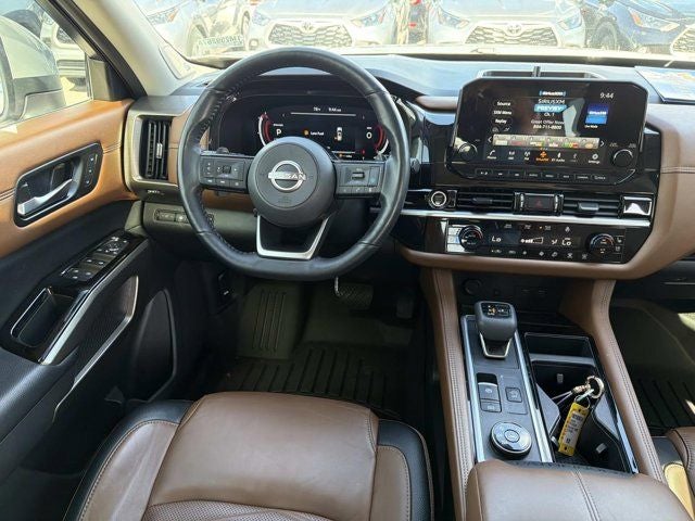 2024 Nissan Pathfinder Platinum
