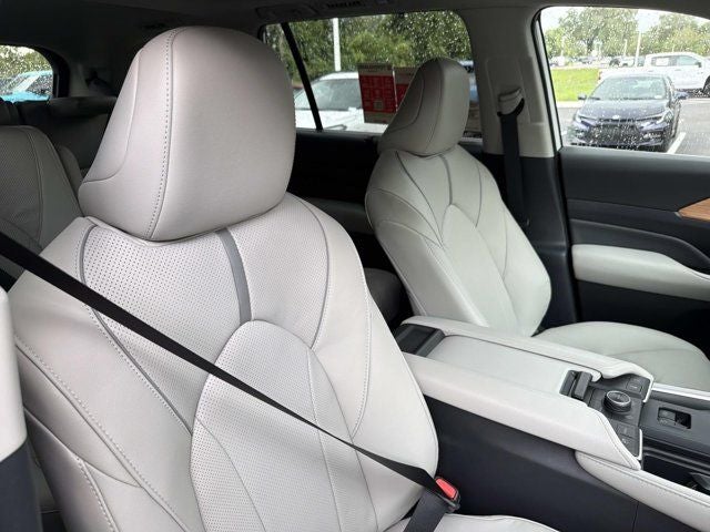 2026 Toyota Grand Highlander Platinum