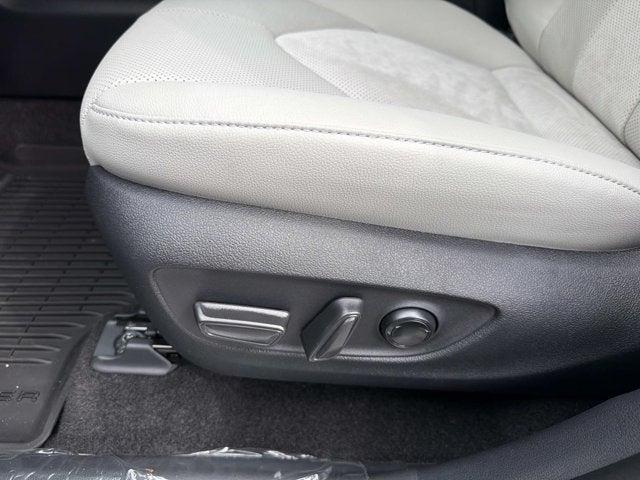 2026 Toyota Grand Highlander Hybrid Base
