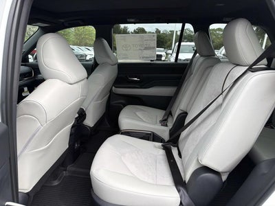 2026 Toyota Grand Highlander Hybrid Base
