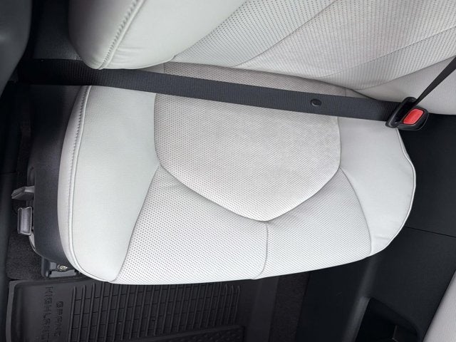 2026 Toyota Grand Highlander Hybrid Base