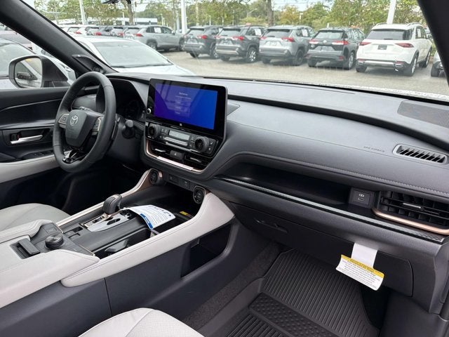 2026 Toyota Grand Highlander Hybrid Base