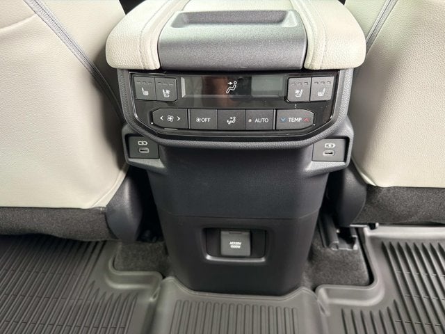 2026 Toyota Grand Highlander Hybrid Base