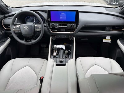 2026 Toyota Grand Highlander Hybrid Base