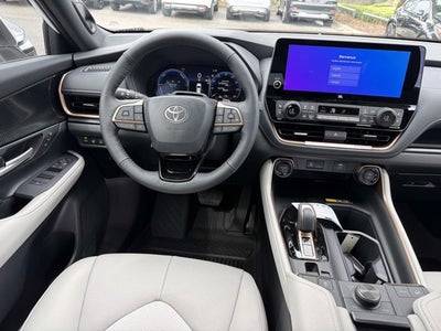 2026 Toyota Grand Highlander Hybrid Base