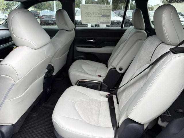 2026 Toyota Grand Highlander Hybrid MAX Platinum