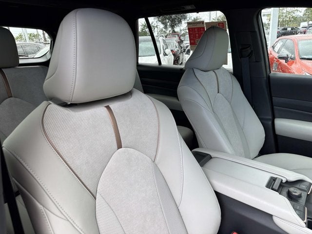 2026 Toyota Grand Highlander Hybrid MAX Platinum