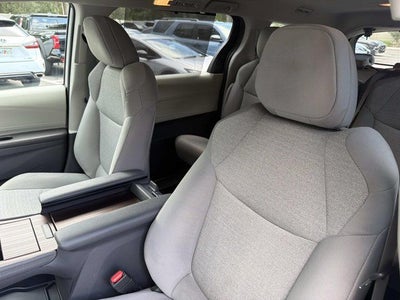 2024 Toyota Sienna LE 8 Passenger