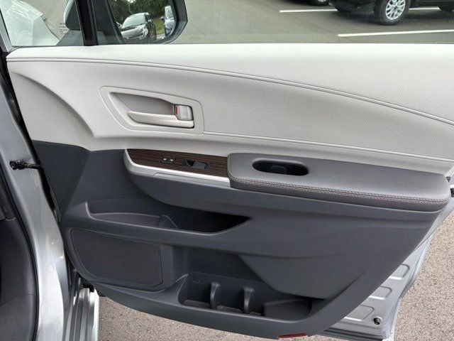 2024 Toyota Sienna LE 8 Passenger