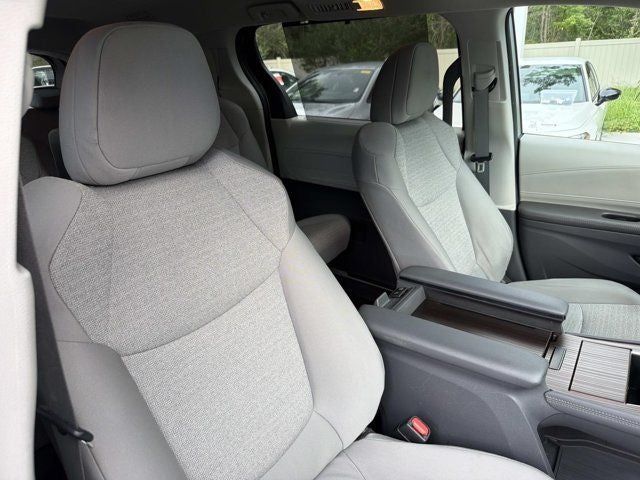 2024 Toyota Sienna LE 8 Passenger