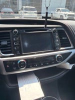 2019 Toyota Highlander Hybrid Limited Platinum