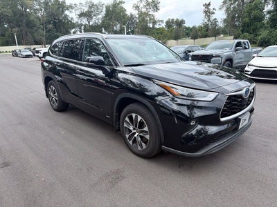 2021 Toyota Highlander Hybrid XLE
