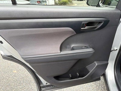 2025 Toyota Highlander LE