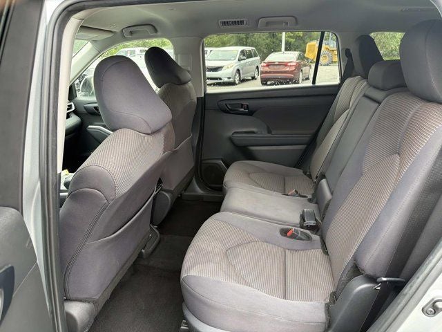 2025 Toyota Highlander LE