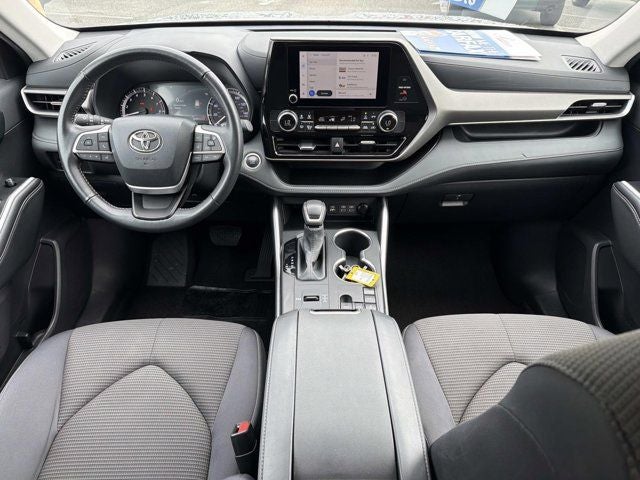 2025 Toyota Highlander LE