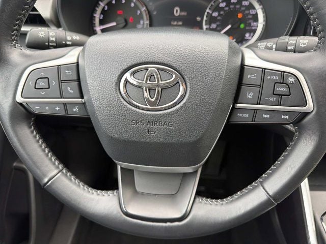 2025 Toyota Highlander LE