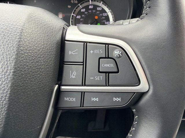 2025 Toyota Highlander LE