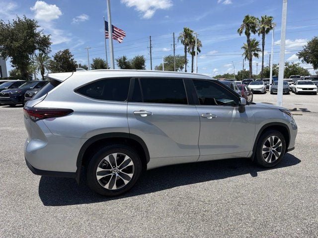 2024 Toyota Highlander XLE