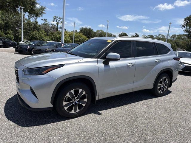 2024 Toyota Highlander XLE