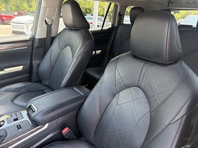 2024 Toyota Highlander Platinum