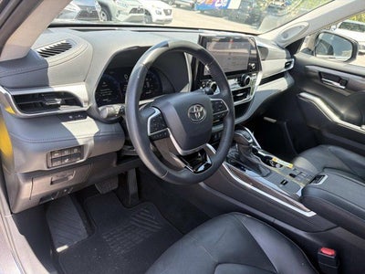 2024 Toyota Highlander Platinum