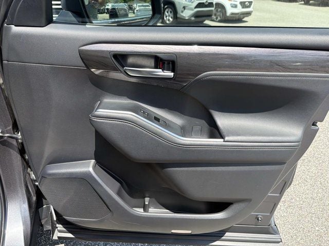 2024 Toyota Highlander Platinum