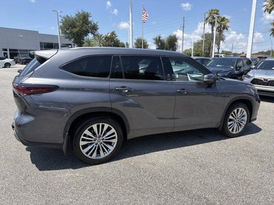 2024 Toyota Highlander Platinum