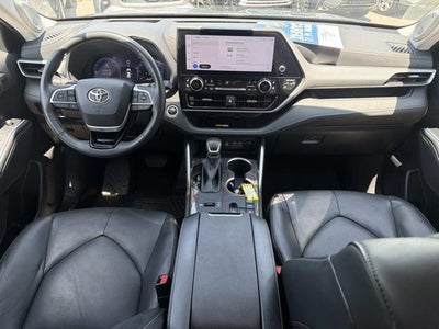 2024 Toyota Highlander Platinum