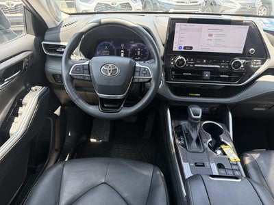 2024 Toyota Highlander Platinum