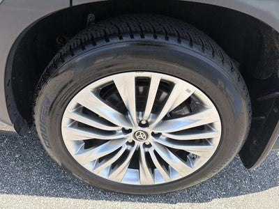 2024 Toyota Highlander Platinum