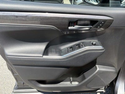 2024 Toyota Highlander Platinum