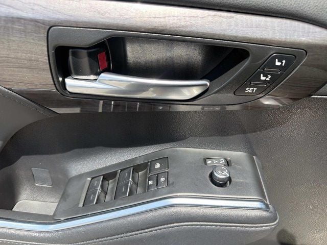 2024 Toyota Highlander Platinum