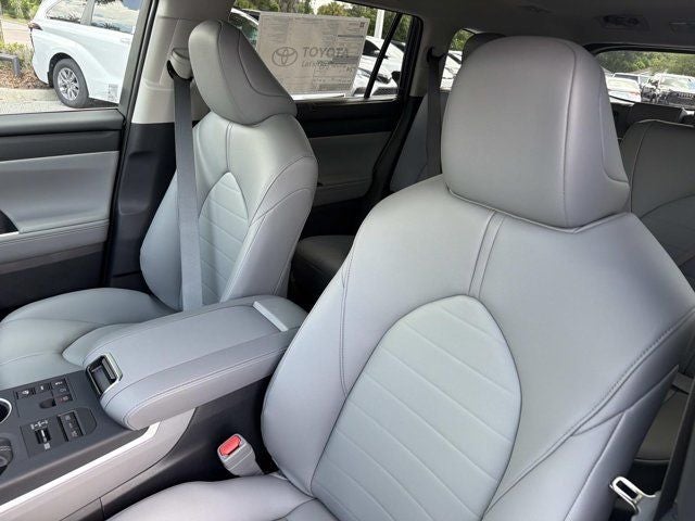 2026 Toyota Highlander XLE