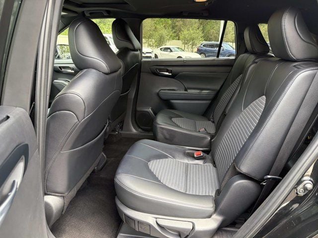 2025 Toyota Highlander XSE
