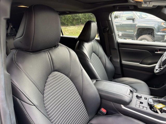 2025 Toyota Highlander XSE